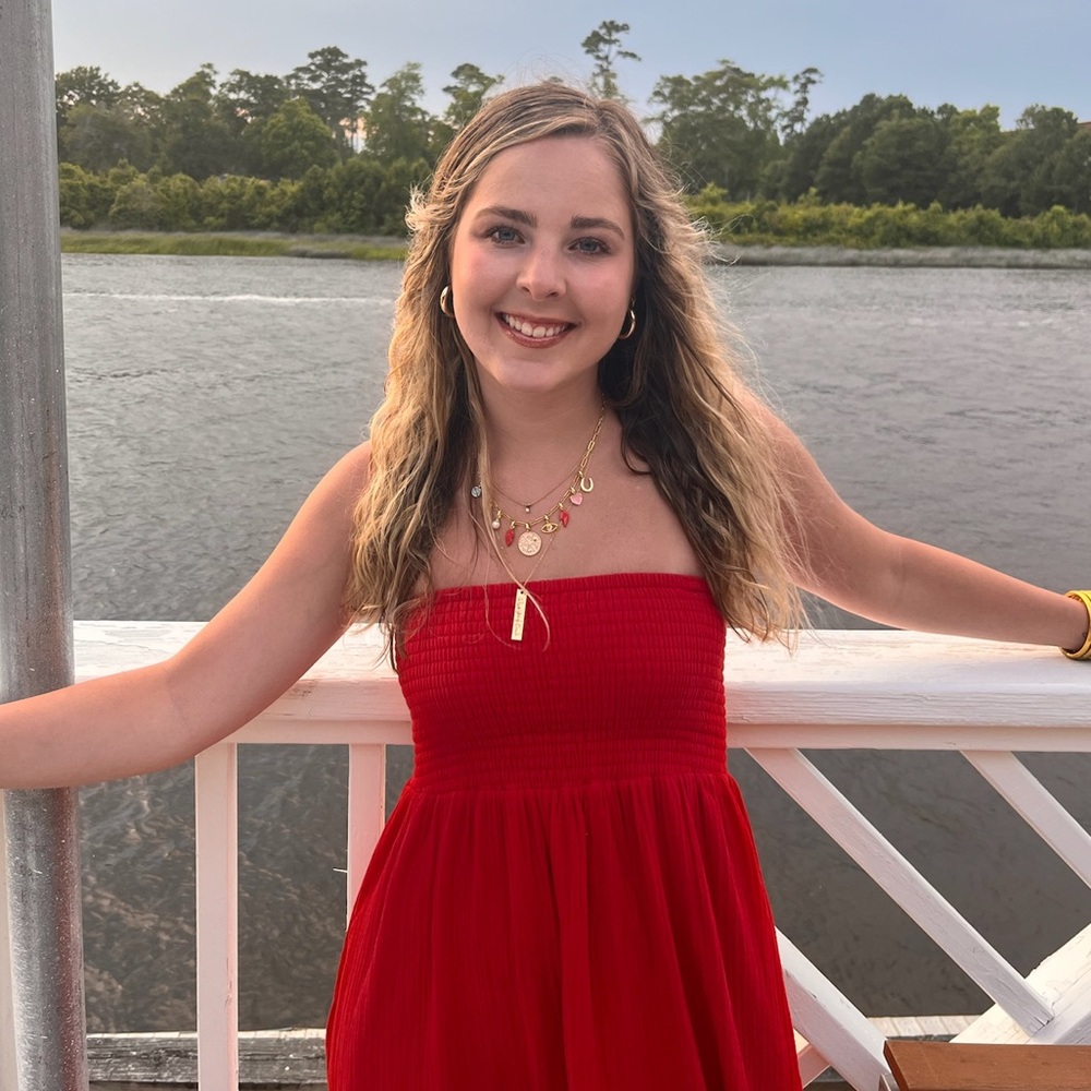 Meet your Posher, Maddie